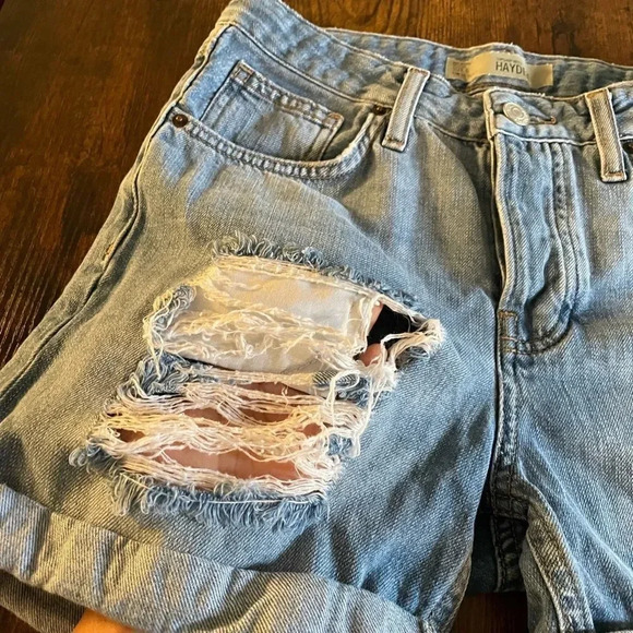 Topshop Moto Hayden Ripped shorts - Picture 8 of 13